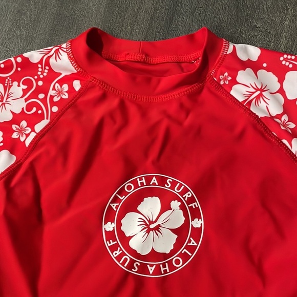 Sunspecs Aloha Surf Red Floral Short Sleeve Rashgaurd youth XL - Picture 2 of 3
